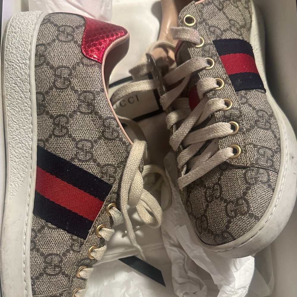 Gucci Beige and Red Logo Sneakers